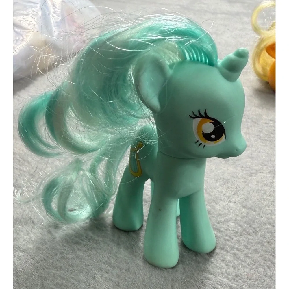 My Little Pony G4 Lot of 5 Hasbro Applejack Lyra Rainbow Dash Pinkie Fluttershy